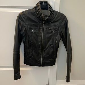 Genuine leather, 3XS fits like a slim-fit size 0
